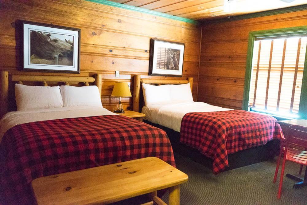 Shaver Lake Village Hotel Exteriör bild