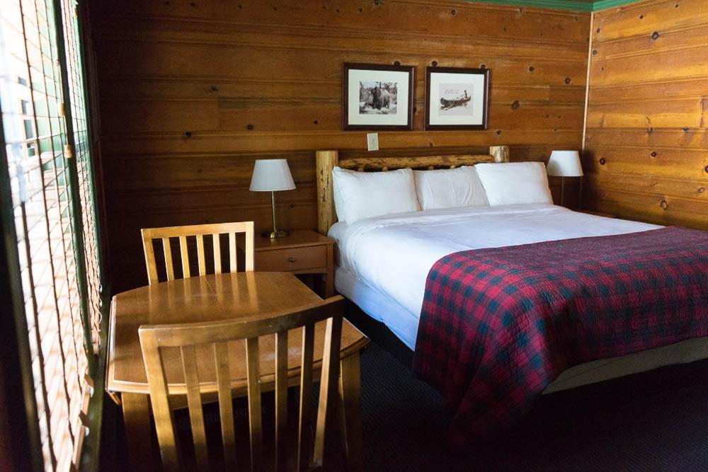 Shaver Lake Village Hotel Exteriör bild