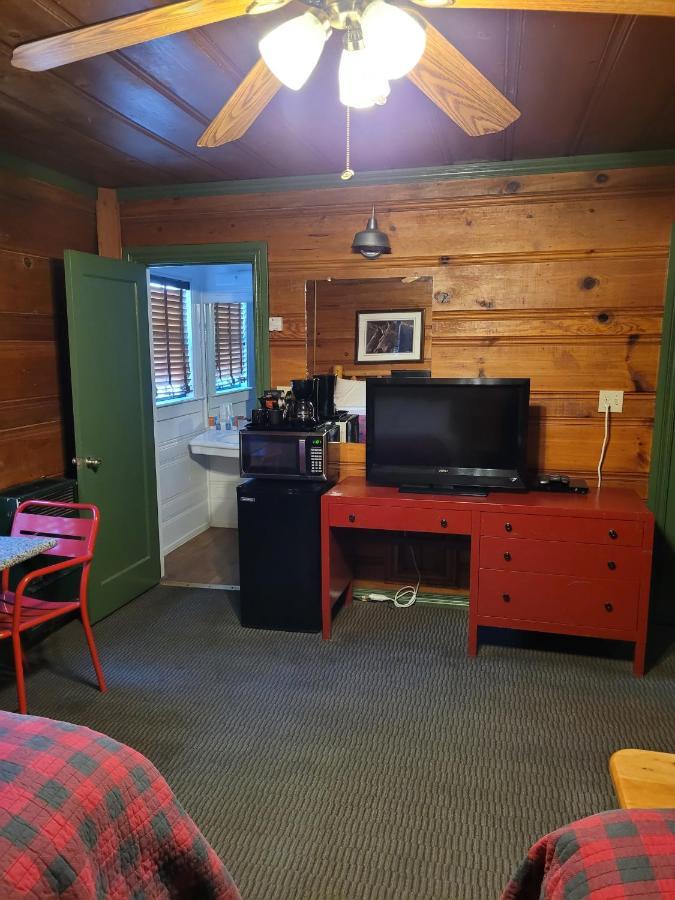 Shaver Lake Village Hotel Exteriör bild