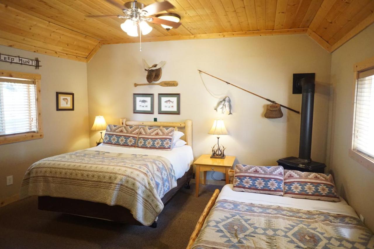 Shaver Lake Village Hotel Exteriör bild