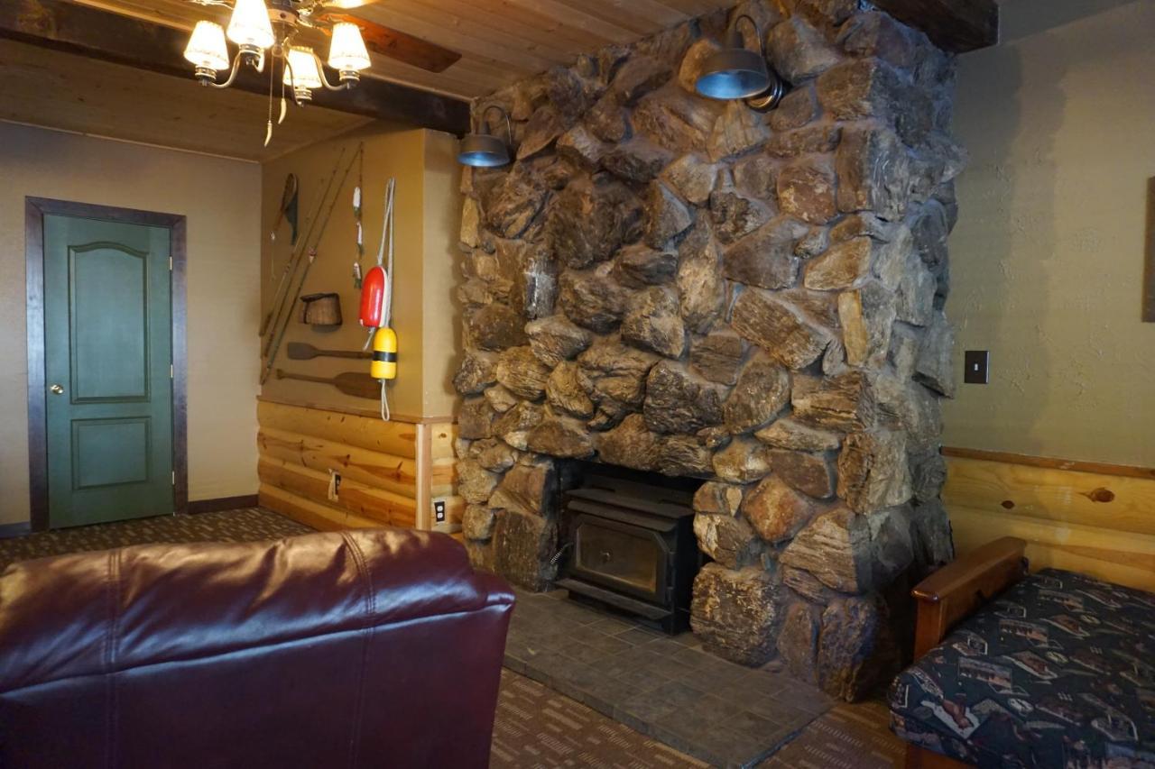 Shaver Lake Village Hotel Exteriör bild