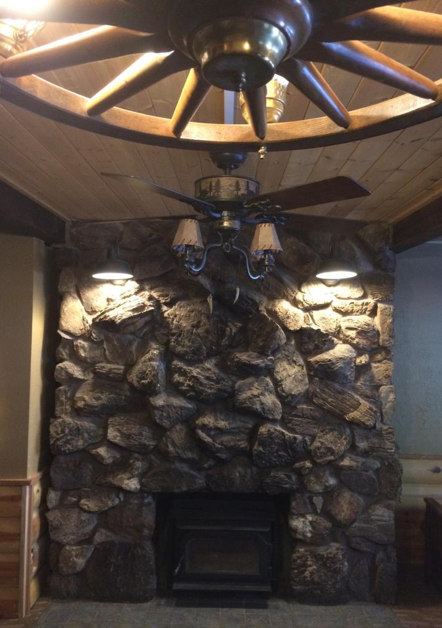 Shaver Lake Village Hotel Exteriör bild