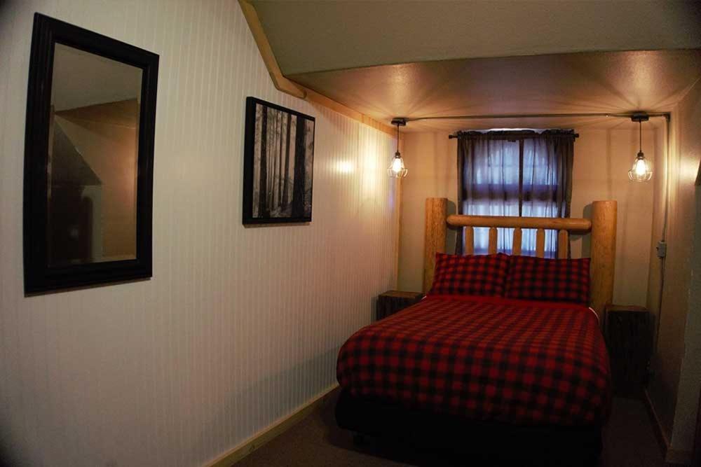 Shaver Lake Village Hotel Exteriör bild